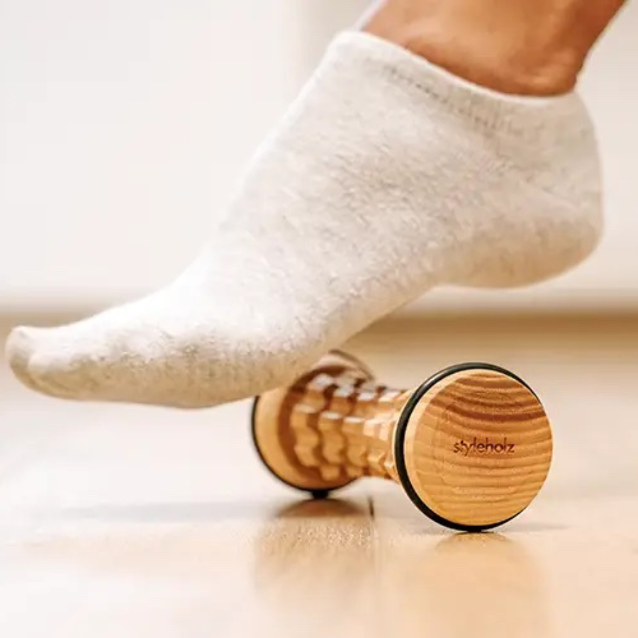 Fußmassage-Roller von styleholz – Anwendung